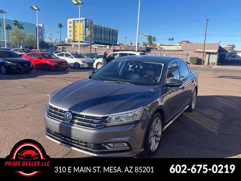 Used 2017 Volkswagen Passat 1.8T SEL Premium image 1