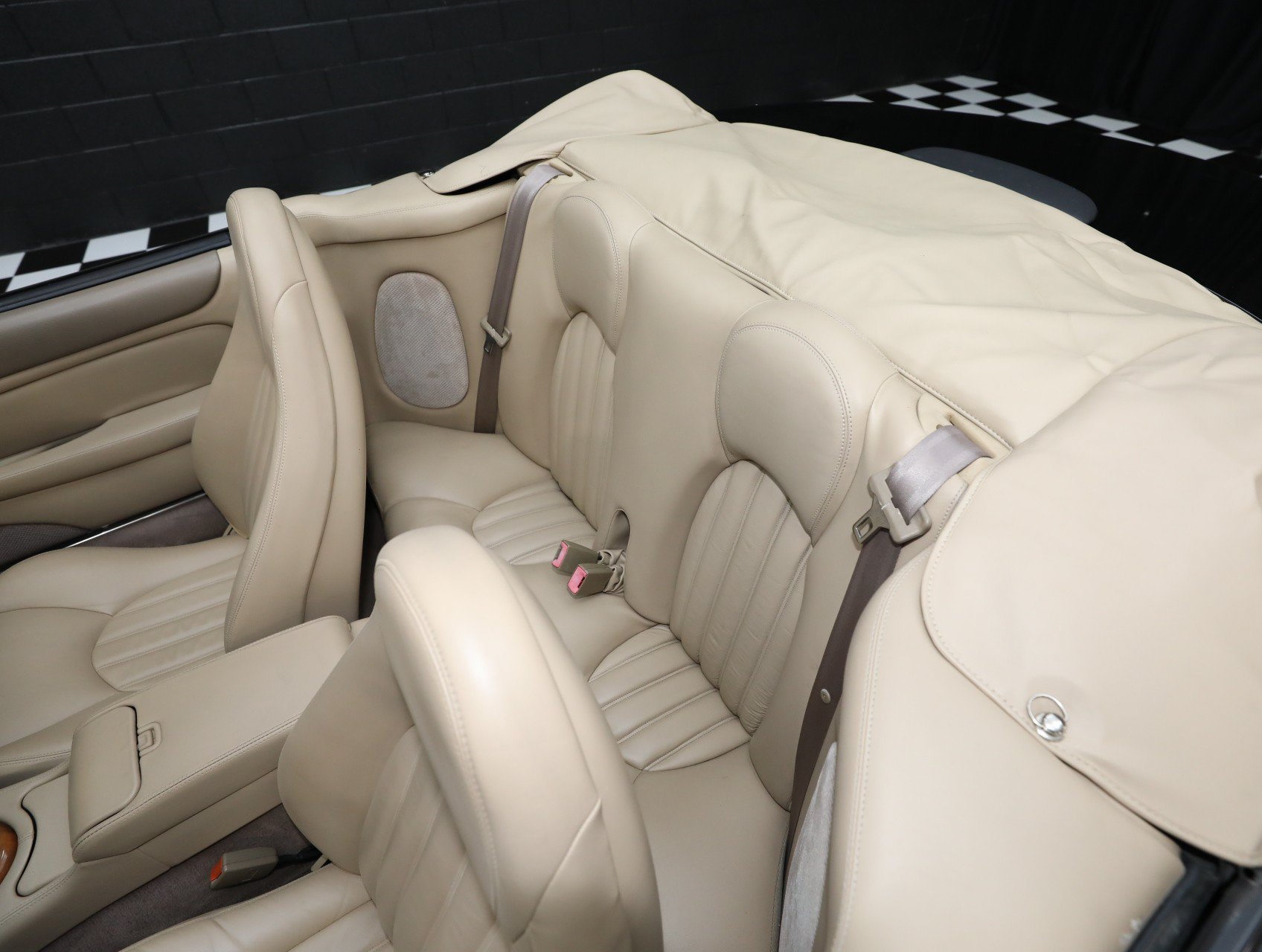 Used 2000 Jaguar XK8 Convertible RWD image 4
