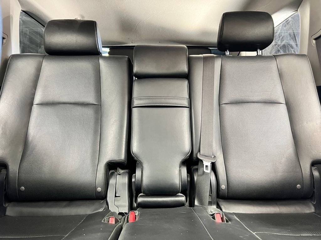 Used 2019 Toyota 4Runner Limited AWD/4WD image 23