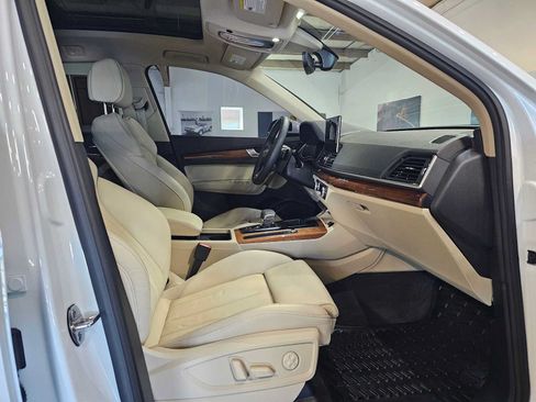 Used 2024 Audi Q5 e Premium w/ Convenience Package AWD/4WD image 10