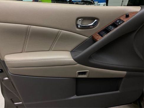 Used 2014 Nissan Murano LE w/ Platinum Edition Package image 25