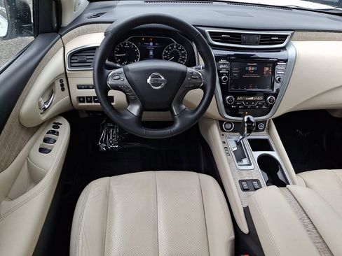 Used 2020 Nissan Murano SL w/ Moonroof Package AWD/4WD image 12