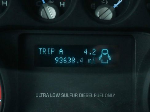 Used 2016 Ford F650 2WD Crew Cab Super Duty image 28