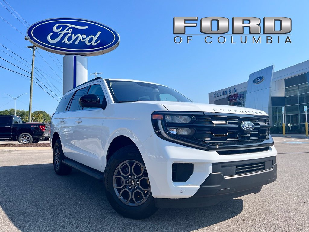 Used 2025 Ford Expedition Active RWD image 1