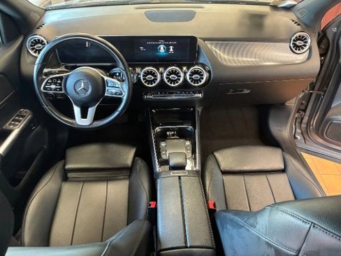 Used 2021 Mercedes-Benz GLA 250 4MATIC w/ Premium Package image 12