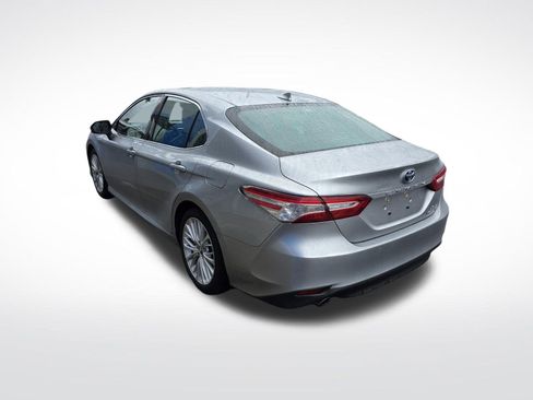 Used 2018 Toyota Camry XLE w/ Audio Package FWD image 7