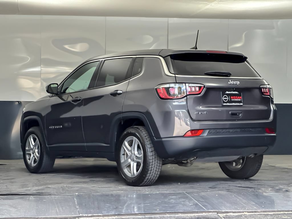 Used 2024 Jeep Compass Sport AWD/4WD image 5