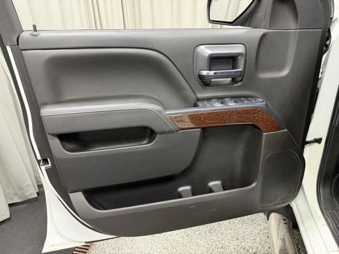 Used 2019 GMC Sierra 1500 SLE w/ SLE Value Package image 16