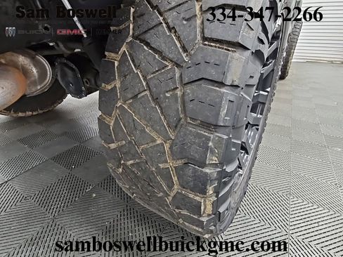 Used 2019 Jeep Wrangler Unlimited Sahara image 39