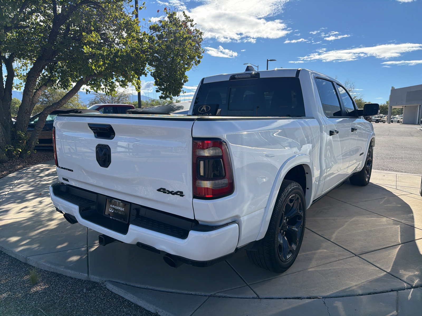 Used 2024 RAM 1500 Limited AWD/4WD image 4