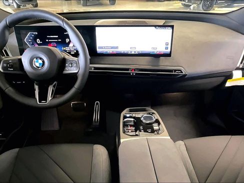 Used 2026 BMW iX xDrive60 w/ M Sport Package image 5
