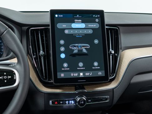 New 2026 Volvo XC60 B5 Core w/ Climate Package image 19