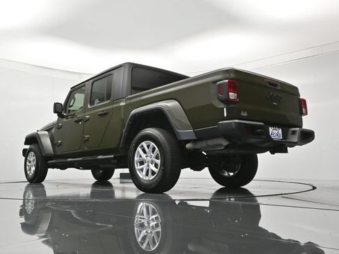 Used 2023 Jeep Gladiator Sport AWD/4WD image 43