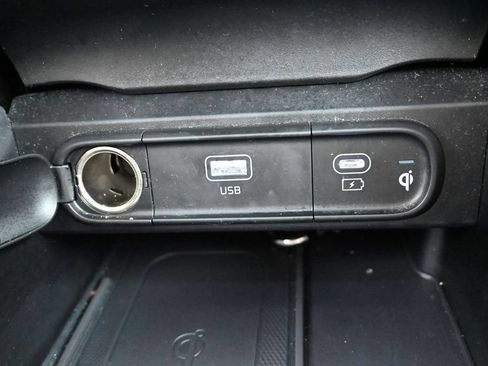 Used 2025 Kia Telluride S FWD image 13