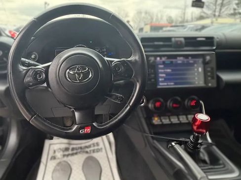 Used 2022 Toyota GR86 Coupe 2D w/ ALL Weather Mat Package (TMS) image 14