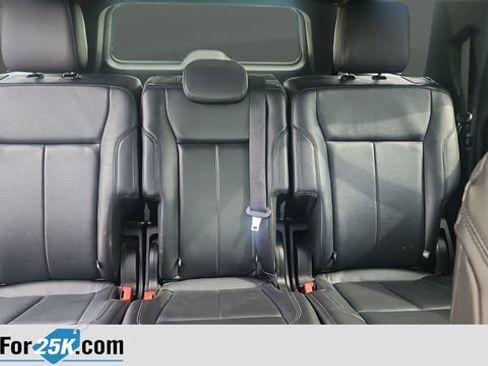 Used 2018 Ford Expedition Max XLT w/ Equipment Group 202A AWD/4WD image 27