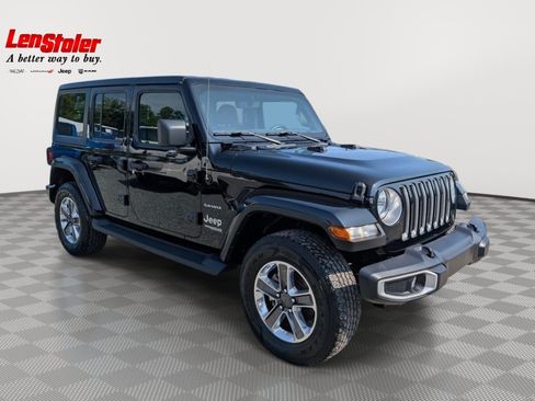 Used 2022 Jeep Wrangler Unlimited Sahara w/ Cold Weather Group AWD/4WD image 7