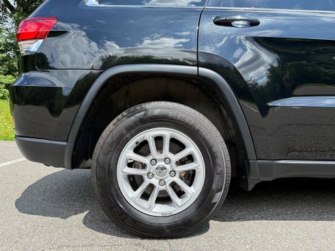 Used 2020 Jeep Grand Cherokee Laredo AWD/4WD image 9