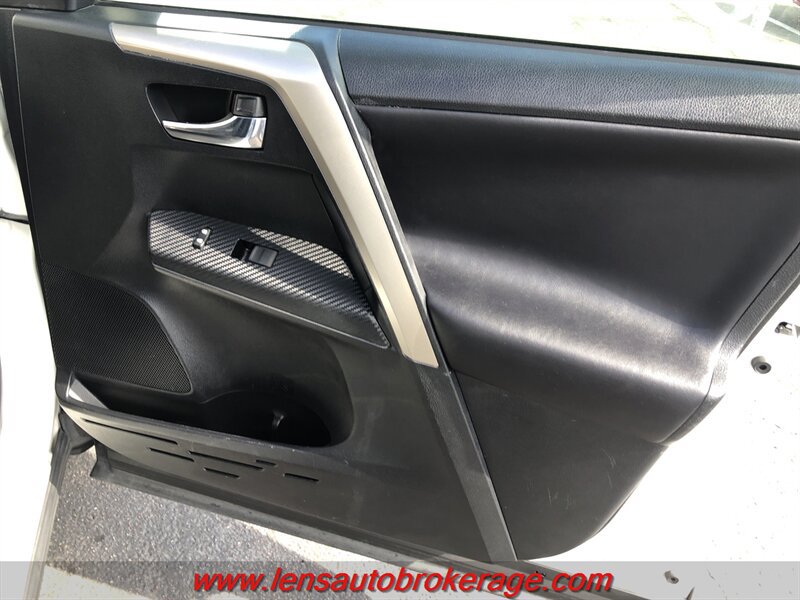 Used 2015 Toyota RAV4 Limited w/ Technology Package FWD image 21