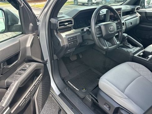 Used 2024 Toyota Tacoma TRD Sport RWD image 10