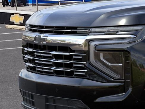 New 2026 Chevrolet Suburban Premier image 13