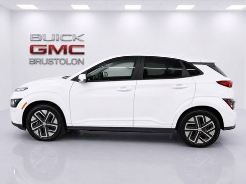 Used 2023 Hyundai Kona SE w/ Cargo Package FWD image 6