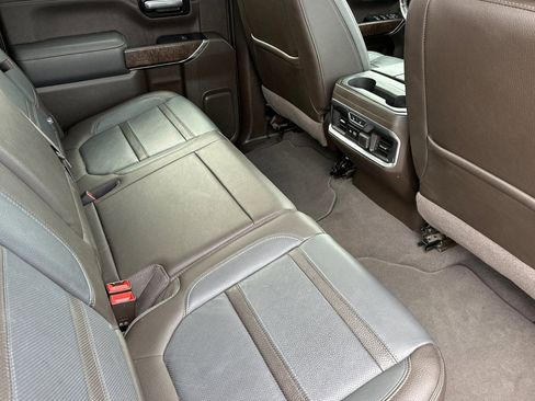 Used 2019 GMC Sierra 1500 Denali w/ Denali Ultimate Package AWD/4WD image 17