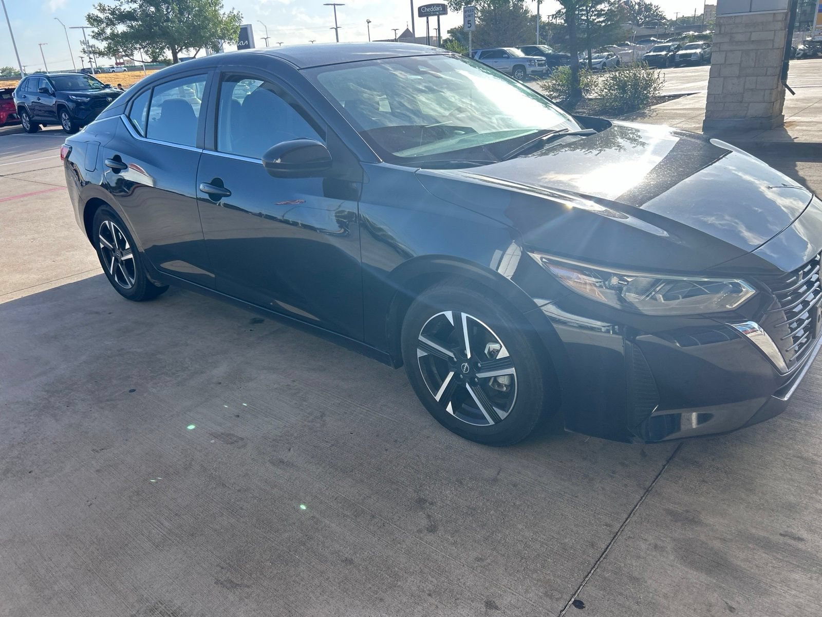 Used 2024 Nissan Sentra SV FWD image 4