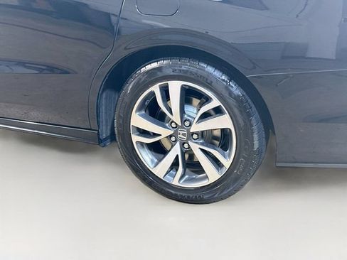 Used 2023 Honda Odyssey Touring image 7