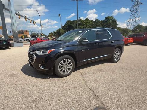 Certified 2020 Chevrolet Traverse Premier w/ LPO, Floor Liner Package AWD/4WD image 4