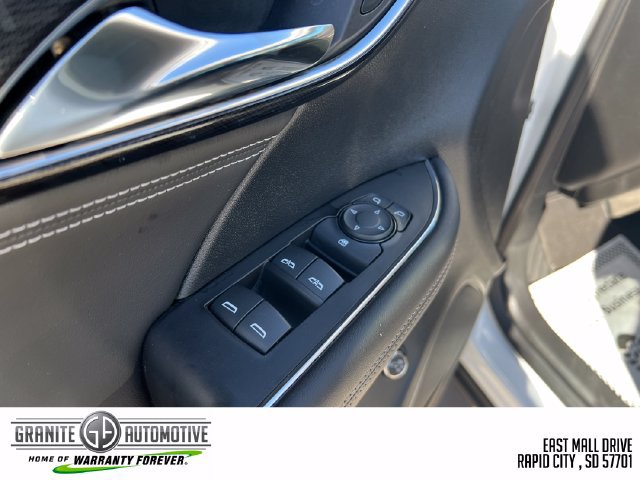 Used 2023 Buick Envision Preferred AWD/4WD image 20