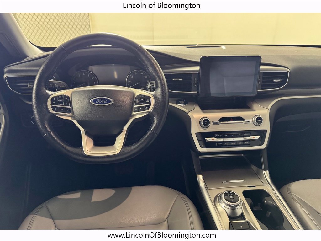 Used 2021 Ford Explorer XLT w/ XLT Sport Appearance Package AWD/4WD image 19