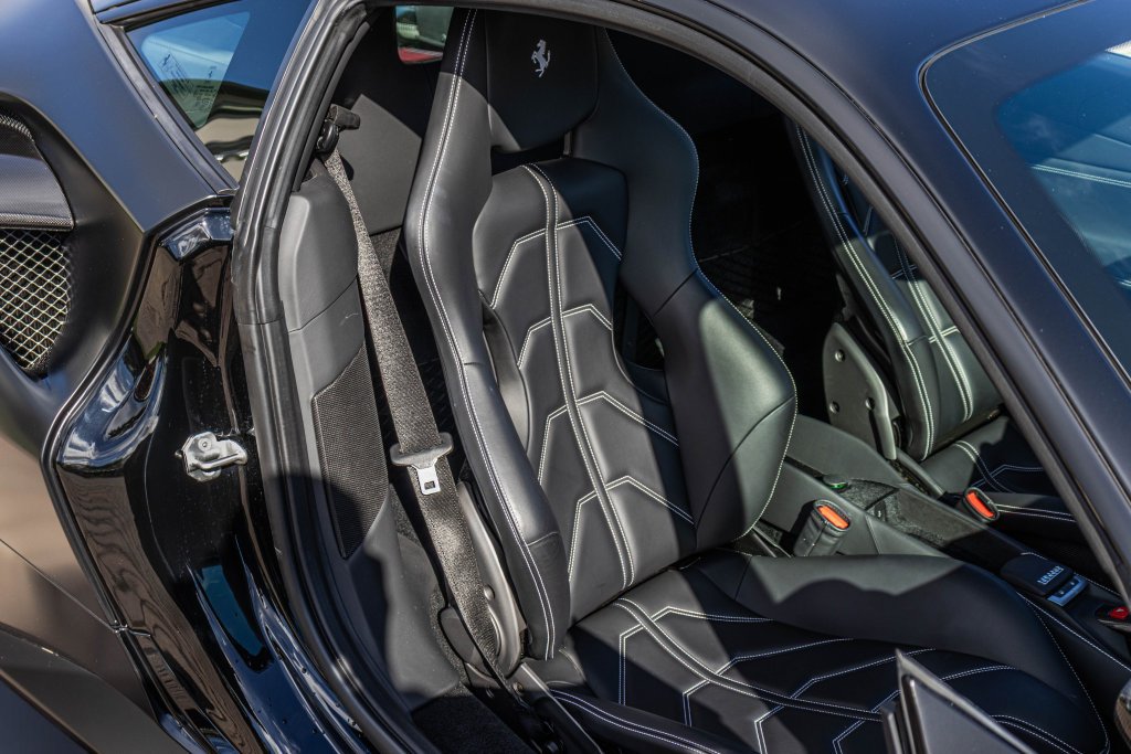 Certified 2018 Ferrari 488 GTB RWD image 54