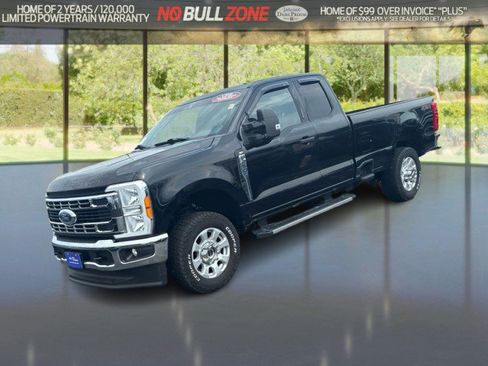 Certified 2023 Ford F250 XLT AWD/4WD image 2