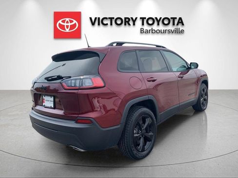 Used 2019 Jeep Cherokee Latitude Plus AWD/4WD image 5