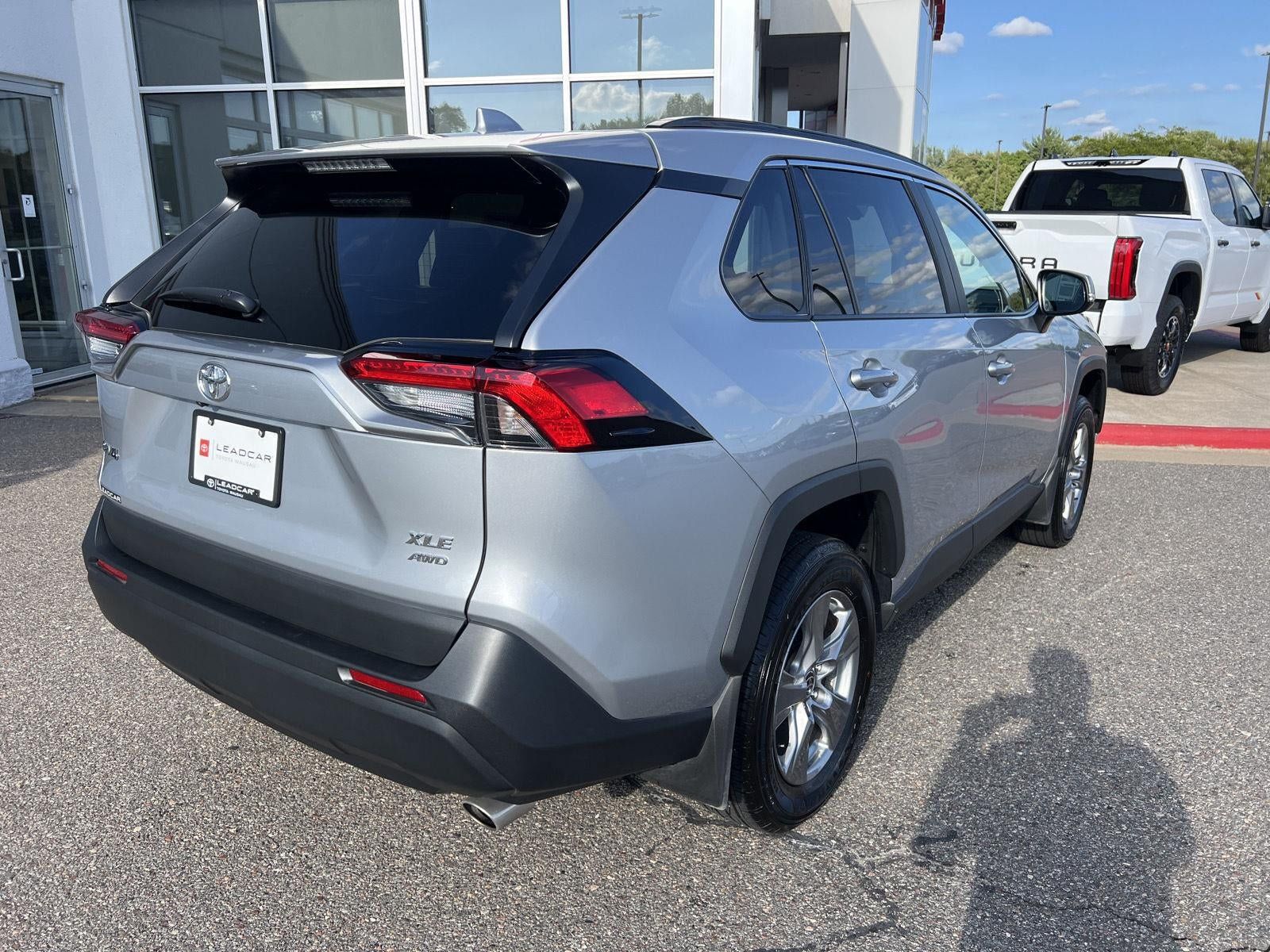 Used 2025 Toyota RAV4 XLE w/ Convenience Package AWD/4WD image 12