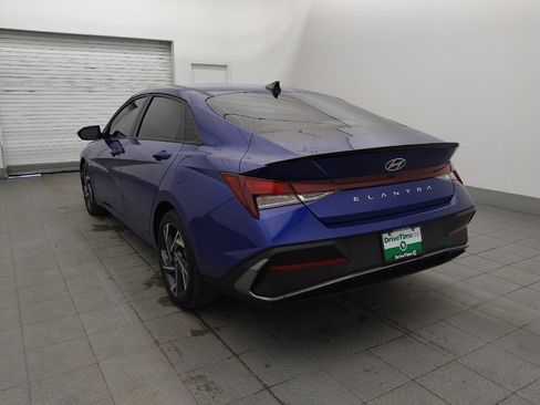 Used 2025 Hyundai Elantra Sport FWD image 5