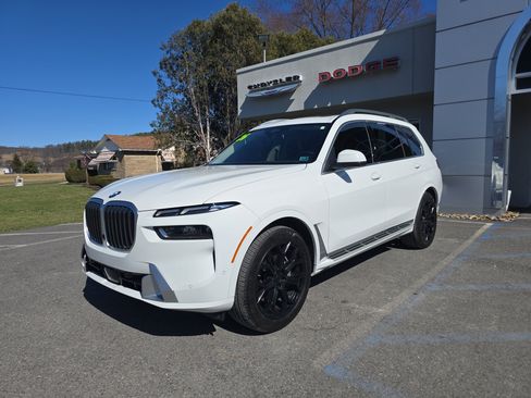 Used 2026 BMW X7 xDrive40i image 8