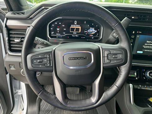 Used 2025 GMC Sierra 2500 Denali Ultimate AWD/4WD image 25