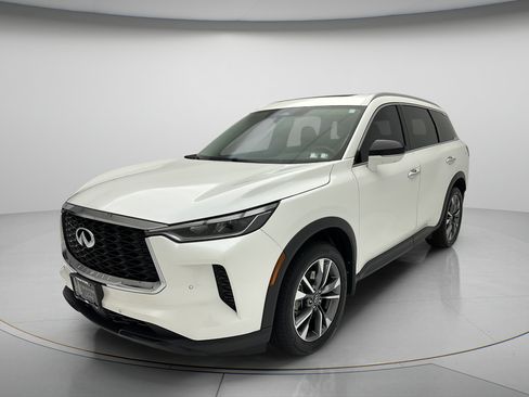 Used 2024 INFINITI QX60 Luxe AWD/4WD image 3