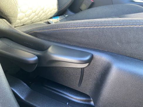 Used 2019 Chevrolet Equinox LT image 10