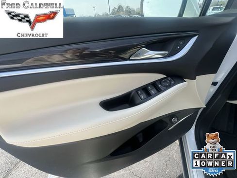 Used 2023 Buick Enclave Essence w/ Experience Buick Package image 28