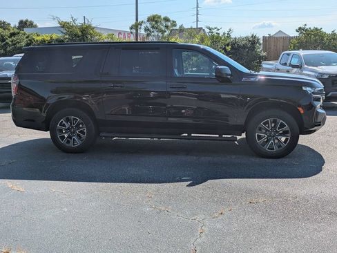 Used 2024 Chevrolet Suburban Z71 AWD/4WD image 3