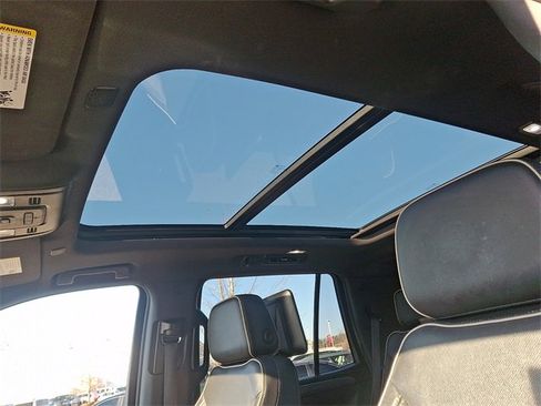 Used 2021 GMC Yukon SLT w/ SLT Luxury Plus Package image 15