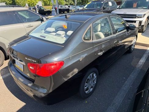 Used 2010 Hyundai Elantra GLS FWD image 13