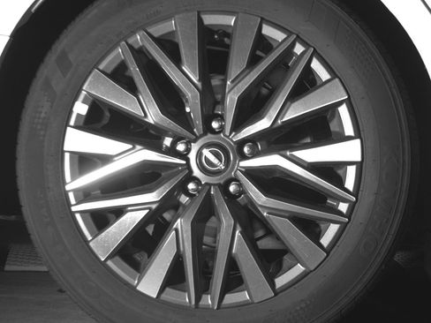 Used 2025 Nissan Altima 2.5 SV FWD image 15