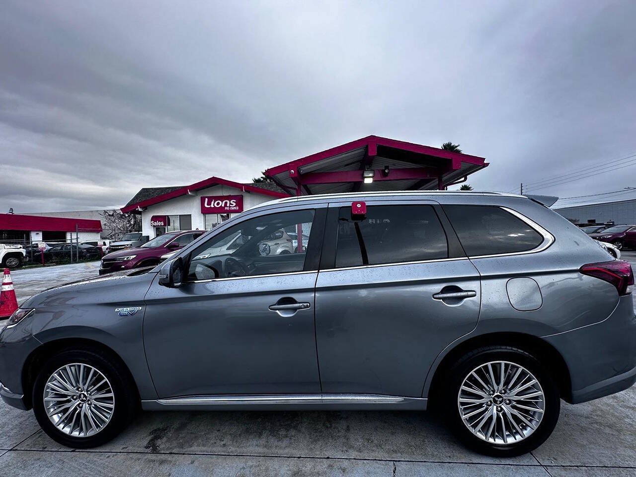 Used 2022 Mitsubishi Outlander LE AWD/4WD image 10