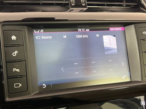 Used 2017 Jaguar F-PACE Premium image 34