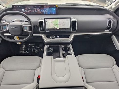 New 2026 Ford Expedition Max Platinum w/ Driver's Package image 15