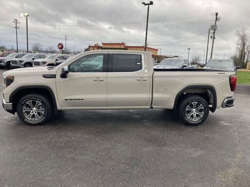 New 2026 GMC Sierra 1500 SLE w/ LPO, Black Badging Package image 7